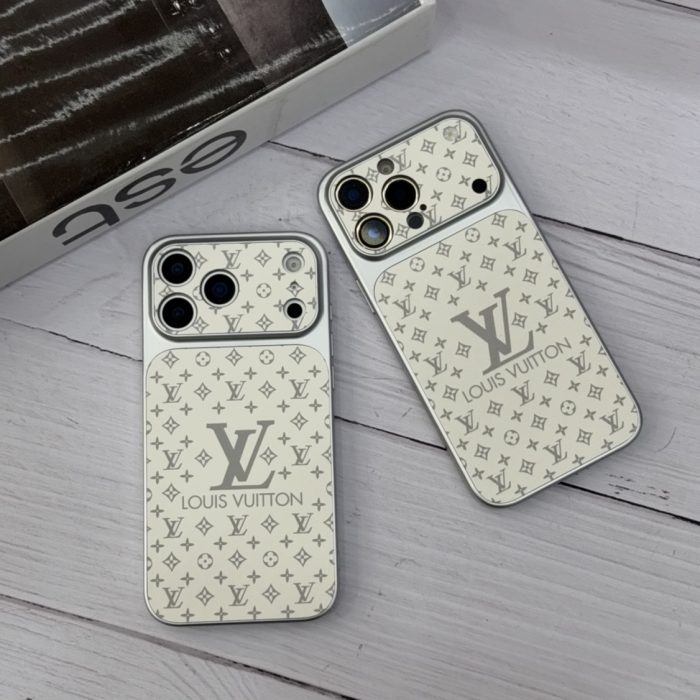 قاب گوشی طرح Louis Vuitton مدل Luxury White Lens – محافظ لنزدار سفید ایفون
