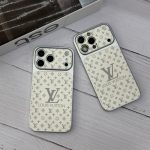 قاب گوشی طرح Louis Vuitton مدل Luxury White Lens – محافظ لنزدار سفید ایفون