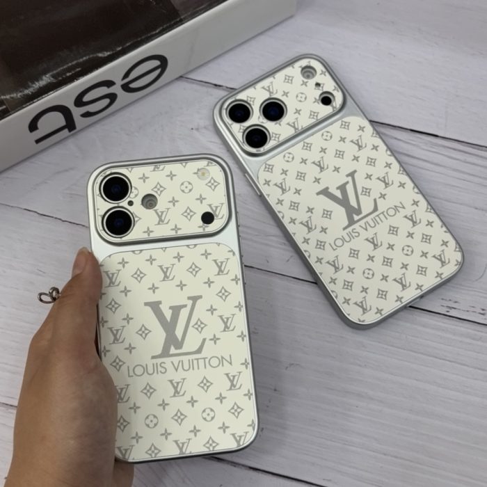 قاب گوشی طرح Louis Vuitton مدل Luxury White Lens – محافظ لنزدار سفید ایفون